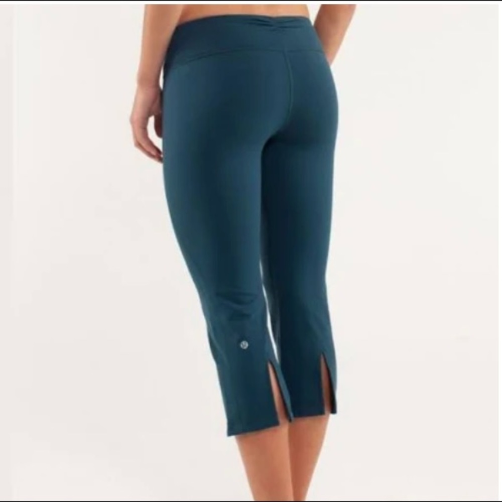 Lululemon Gather And Crow Crop Hem Slit Legging G